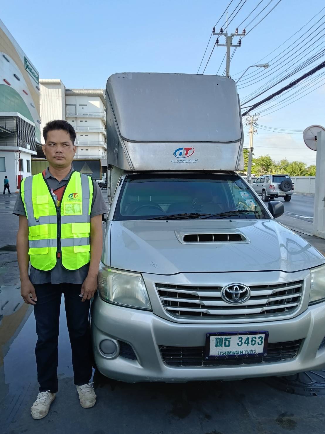 อีกหนึ่งมาตรฐานการทำงานของ GT Transport คือความพร้อมของพนักงานก่อนเข้าพื้นที่ลูกค้า