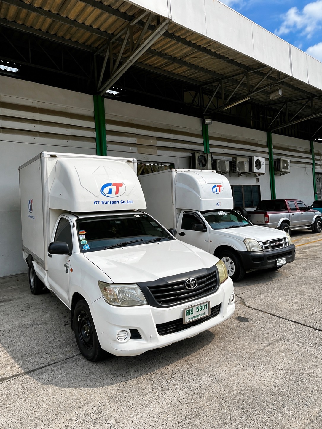 เรียกรถขนของง่าย จบในที่เดียวกับ GT Transport ????????  มองหา รถรับจ้างขนของสมุทรปราการ สำหรับส่งสินค้าหรือย้ายของ? GT Transport มีทั้ง รถกระบะรับจ้าง